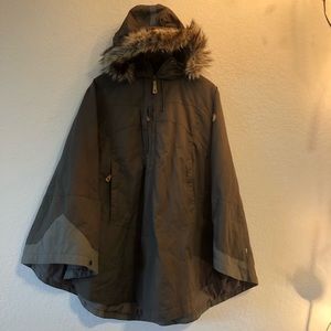 Fjallraven Womens Luhkka cape